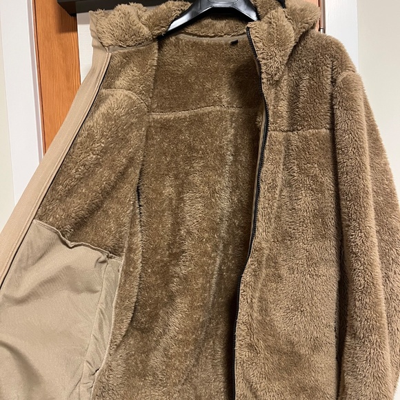Uniqlo Teddy Fawn Jacket - Picture 3 of 6
